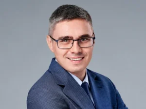 dr hab. Mateusz Folwarski, prof. UEK