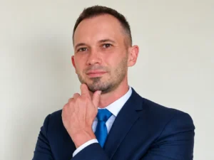dr Marcin J. Piątkowski