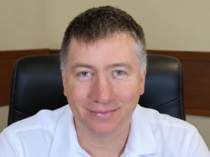 dr Tomasz Rzychoń